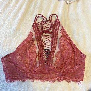 *new with tags* Victoria’s Secret sexy bralette Size M